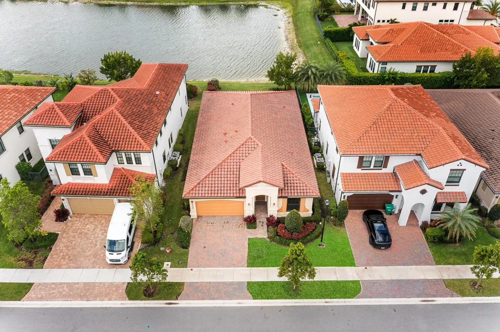 12260 N Baypoint Circle Parkland FL 33076