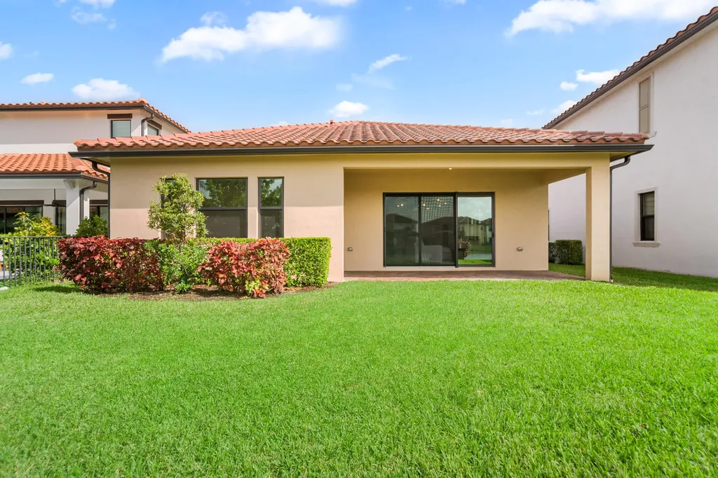 12260 N Baypoint Circle Parkland FL 33076