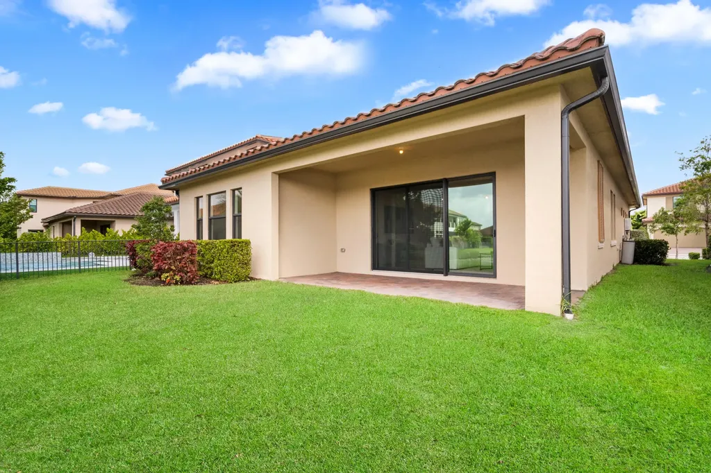 12260 N Baypoint Circle Parkland FL 33076