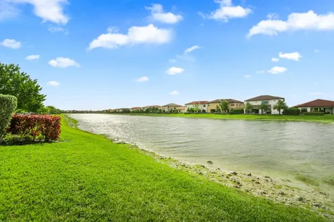 12260 N Baypoint Circle Parkland FL 33076
