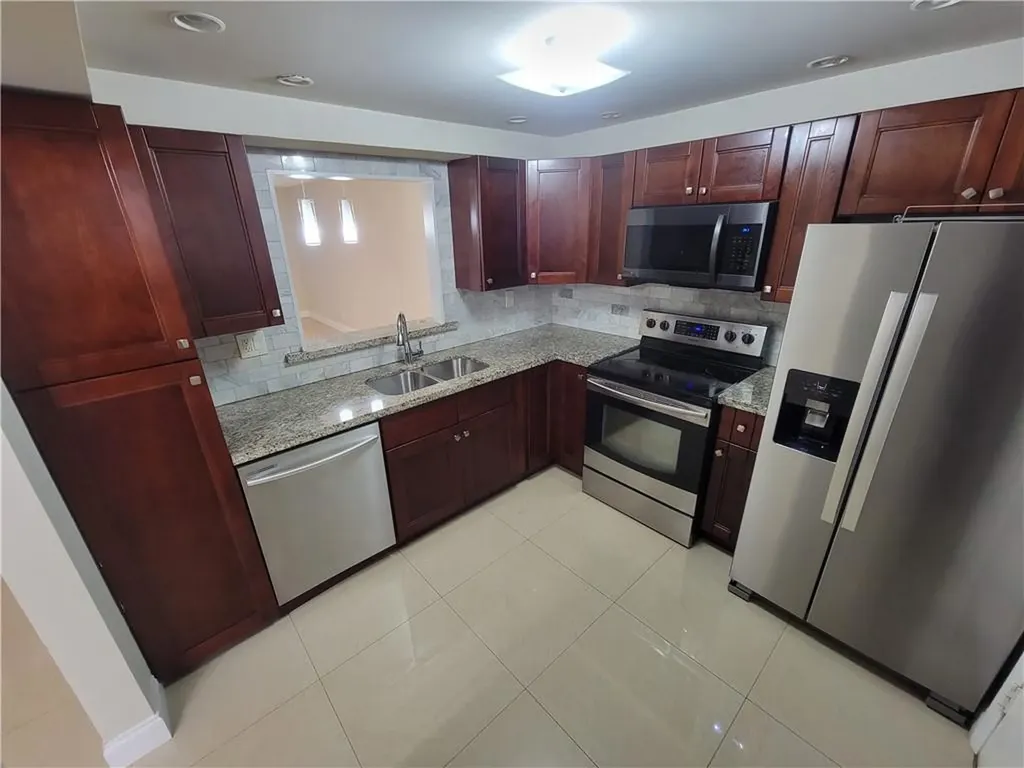 404 NW 68th Avenue Plantation FL 33317