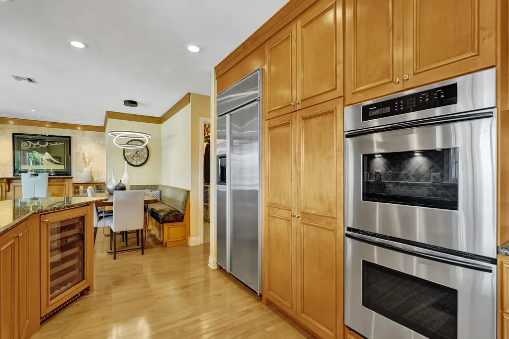 7 Saranac Road Sea Ranch Lakes FL 33308