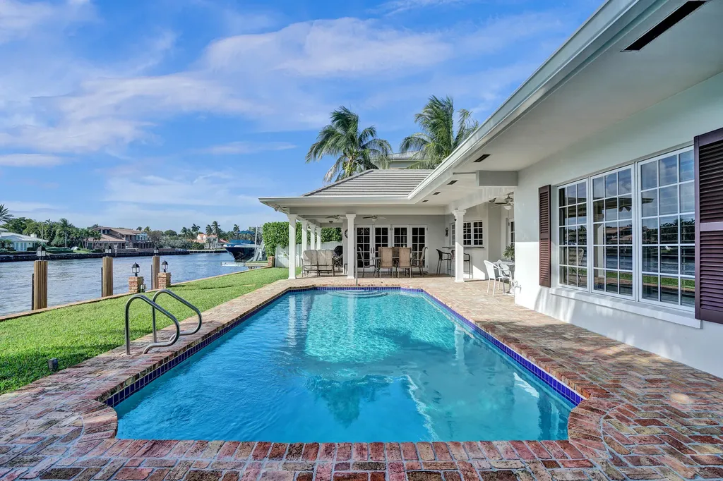 7 Saranac Road Sea Ranch Lakes FL 33308
