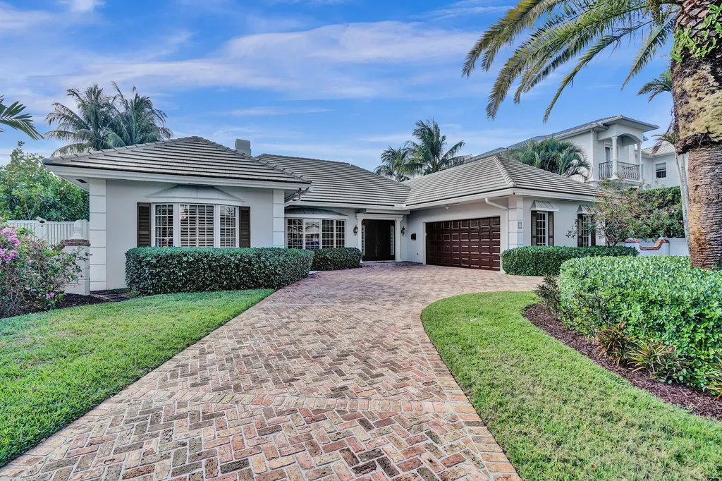 7 Saranac Road Sea Ranch Lakes FL 33308