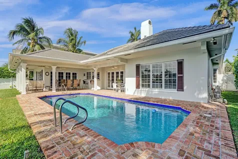 7 Saranac Road Sea Ranch Lakes FL 33308