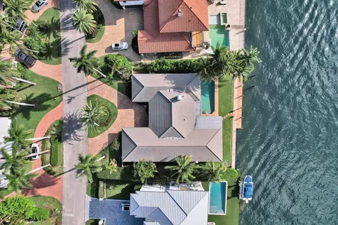 7 Saranac Road Sea Ranch Lakes FL 33308