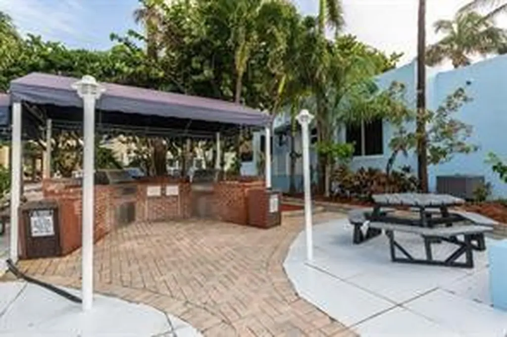301 Van Buren Street Hollywood FL 33019