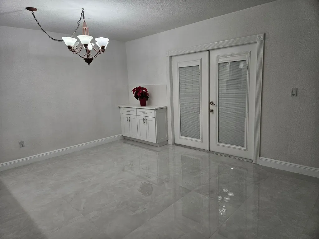 9050 NW 28th Street Coral Springs FL 33065