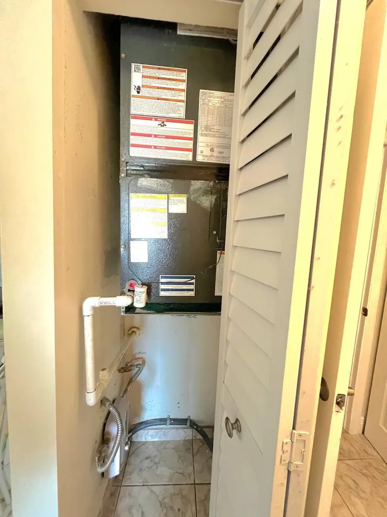2825 E Crosley Drive Drive E West Palm Beach FL 33415