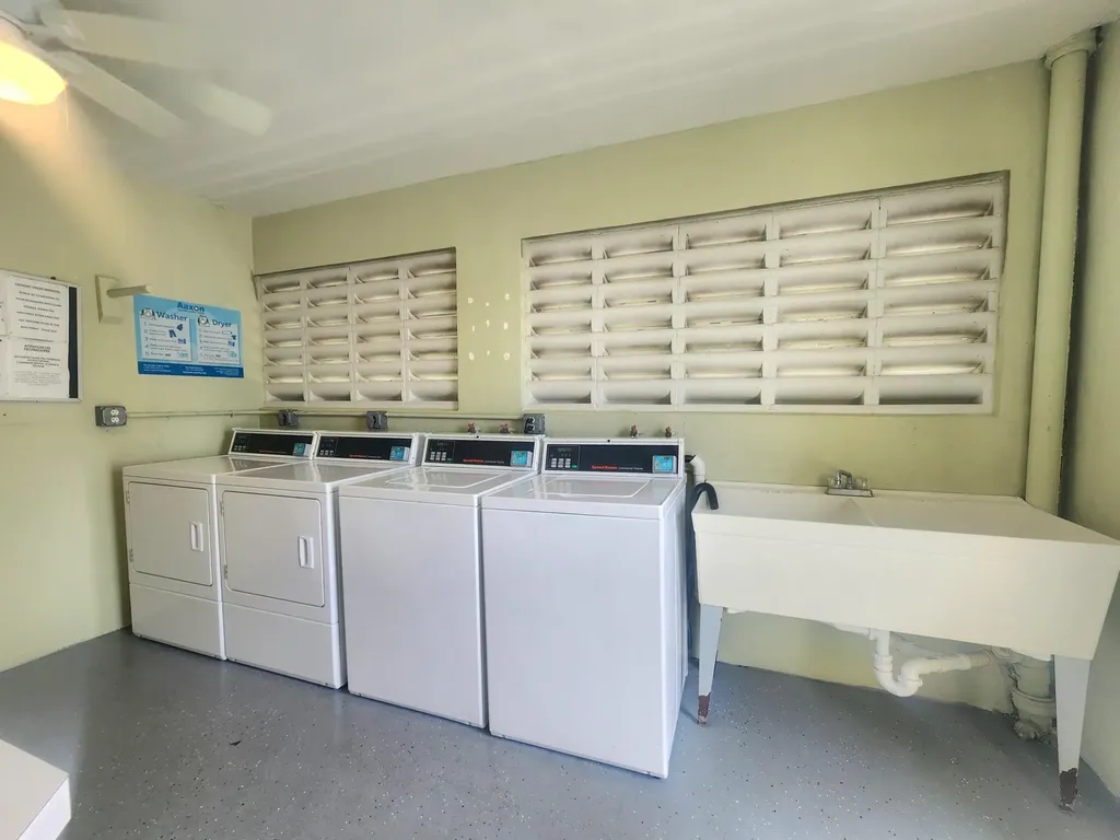 2825 E Crosley Drive Drive E West Palm Beach FL 33415