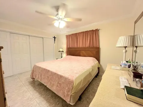 2825 E Crosley Drive Drive E West Palm Beach FL 33415