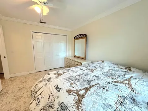 2825 E Crosley Drive Drive E West Palm Beach FL 33415