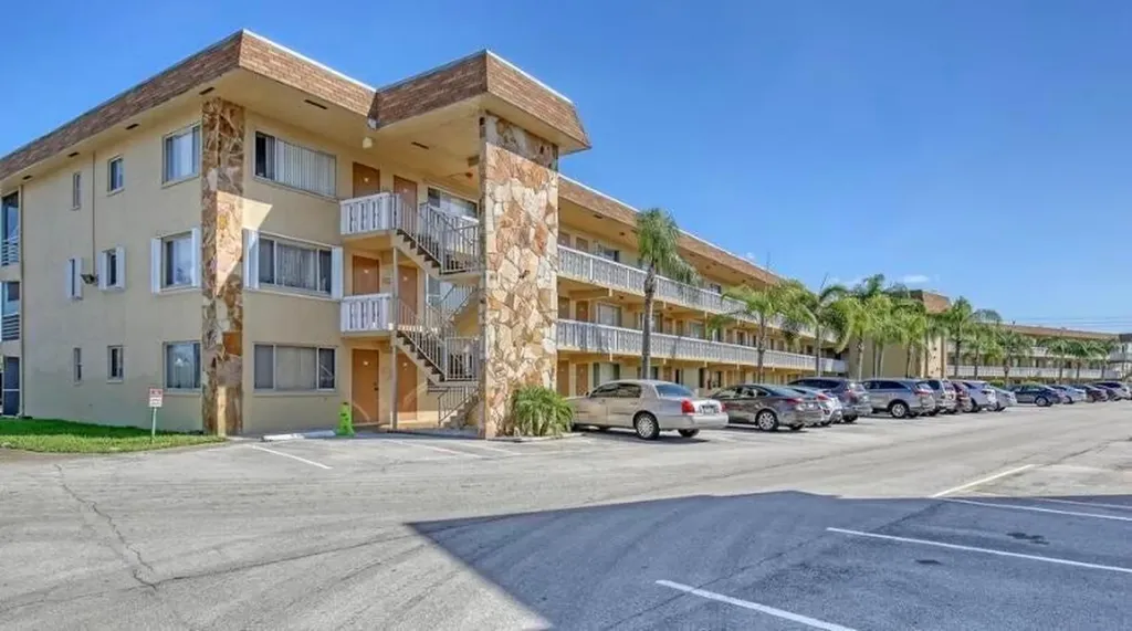 600 Village Green Court Palm Springs FL 33461