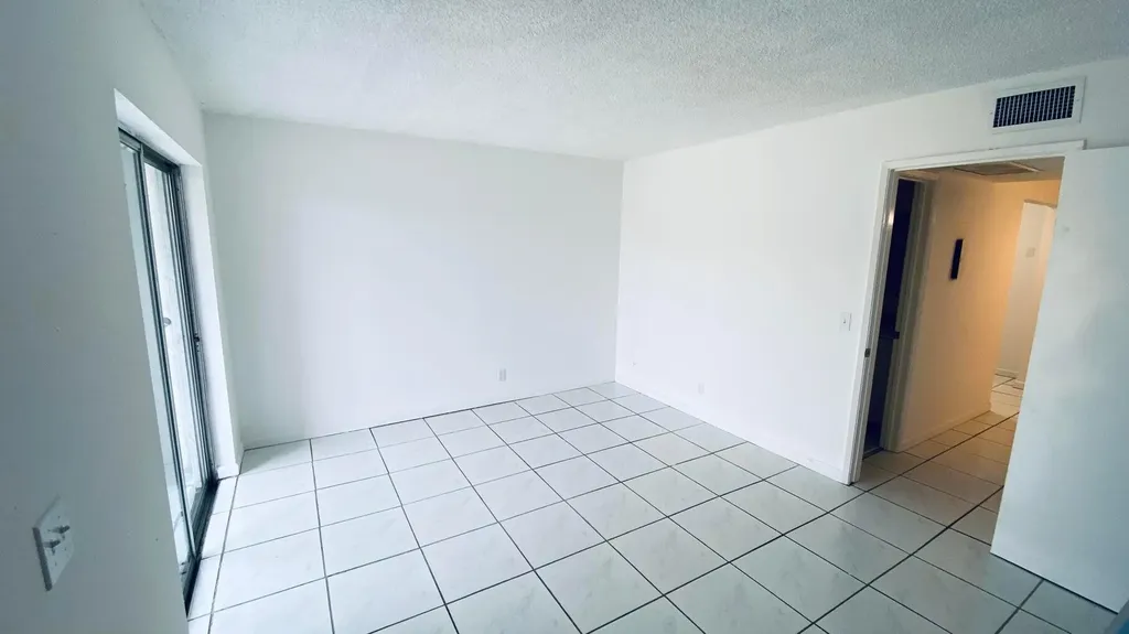 600 Village Green Court Palm Springs FL 33461