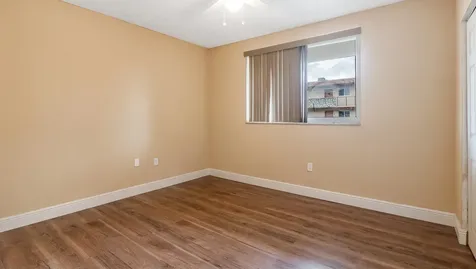 5935 Del Lago Circle Sunrise FL 33313