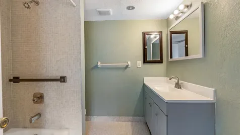 5935 Del Lago Circle Sunrise FL 33313