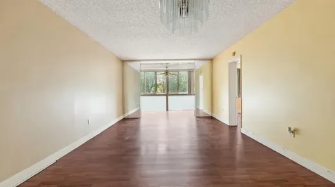 5935 Del Lago Circle Sunrise FL 33313