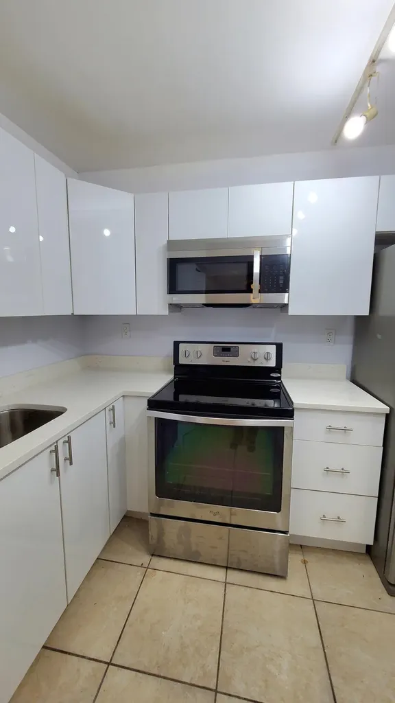 721 N Pine Island Road Plantation FL 33324