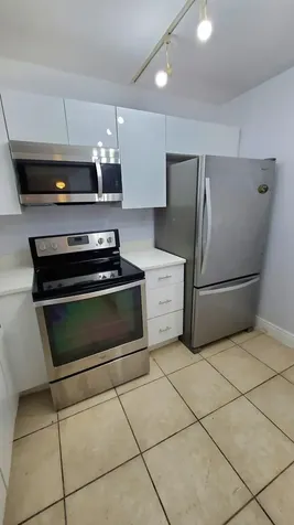 721 N Pine Island Road Plantation FL 33324