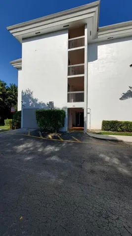 721 N Pine Island Road Plantation FL 33324