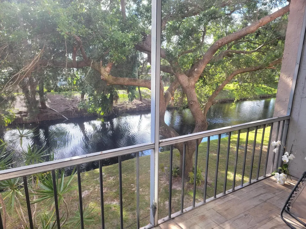 8260 SW 24th Street North Lauderdale FL 33068