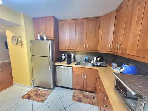 8260 SW 24th Street North Lauderdale FL 33068