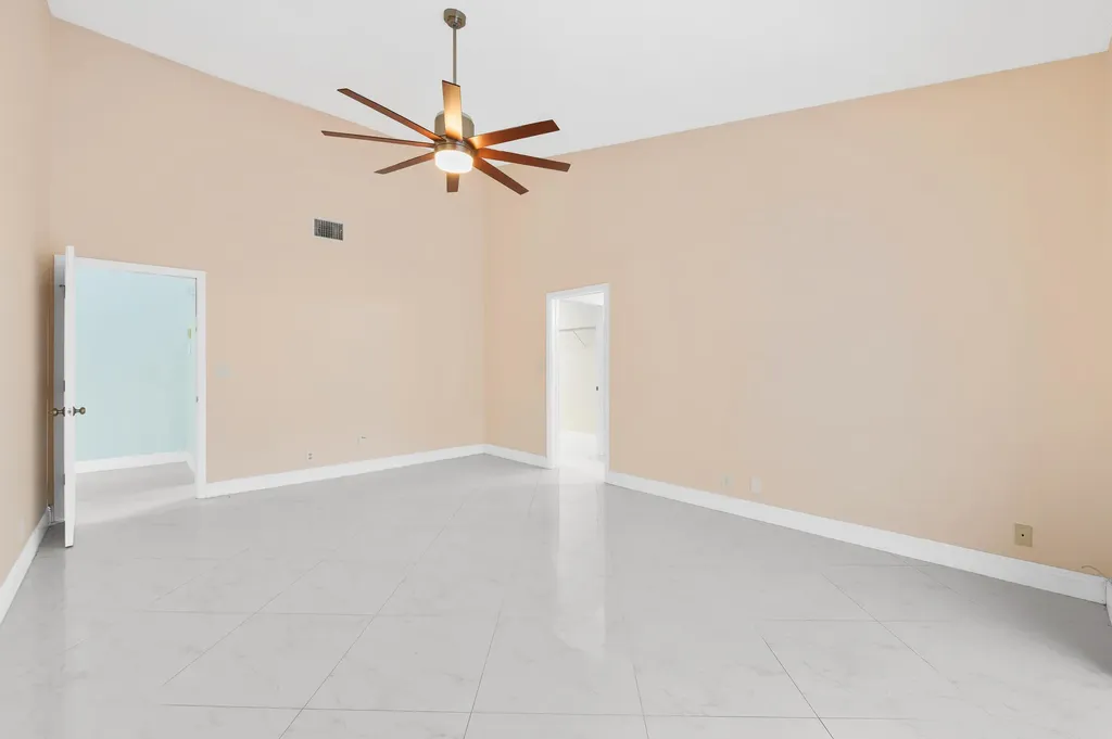 281 N Country Club Boulevard Boca Raton FL 33487