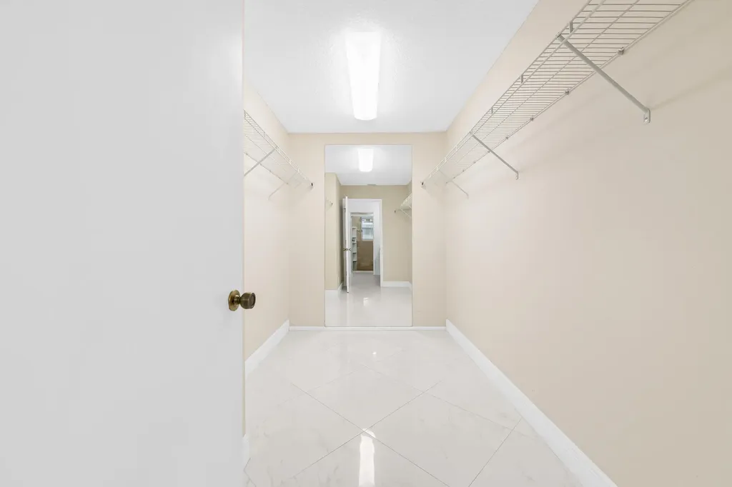 281 N Country Club Boulevard Boca Raton FL 33487