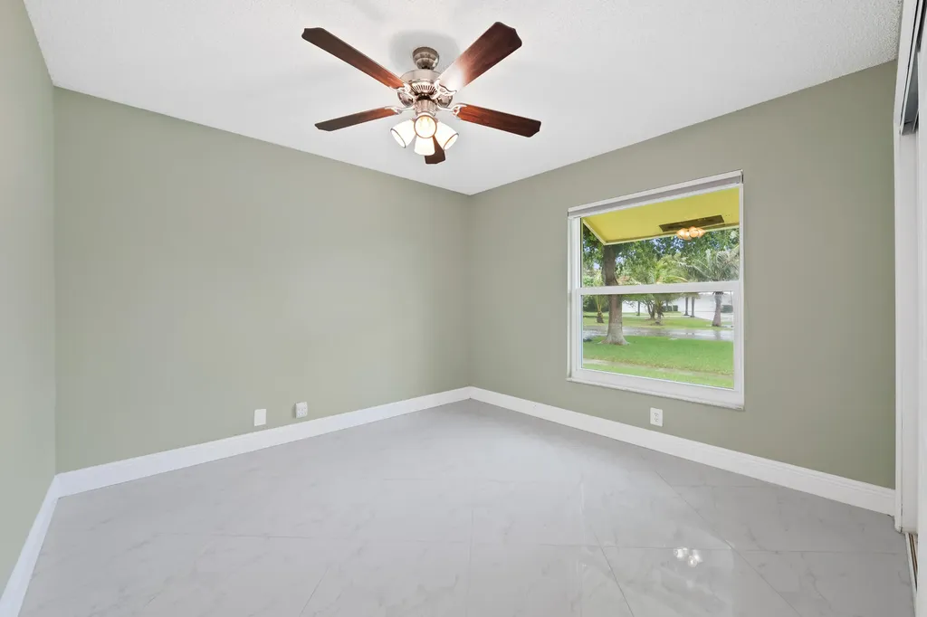 281 N Country Club Boulevard Boca Raton FL 33487