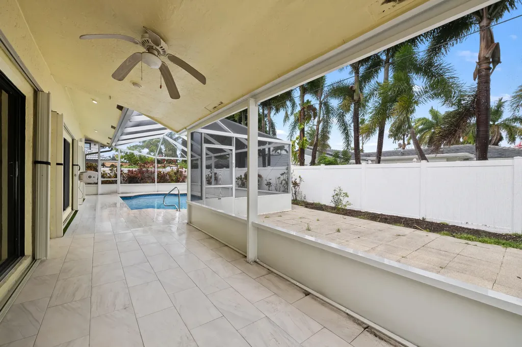 281 N Country Club Boulevard Boca Raton FL 33487