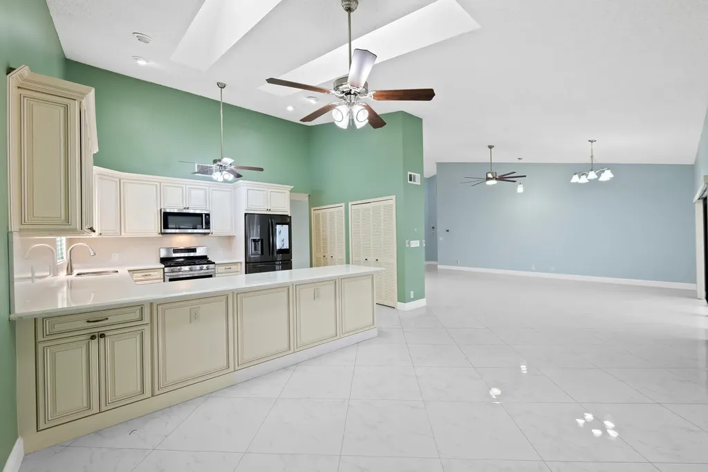 281 N Country Club Boulevard Boca Raton FL 33487