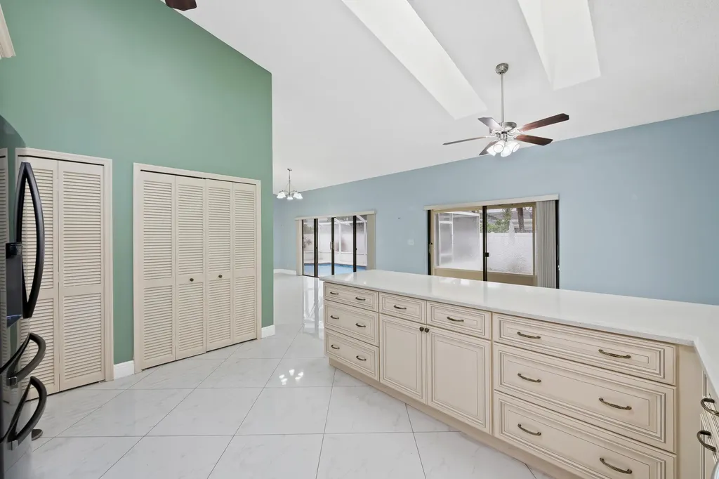 281 N Country Club Boulevard Boca Raton FL 33487