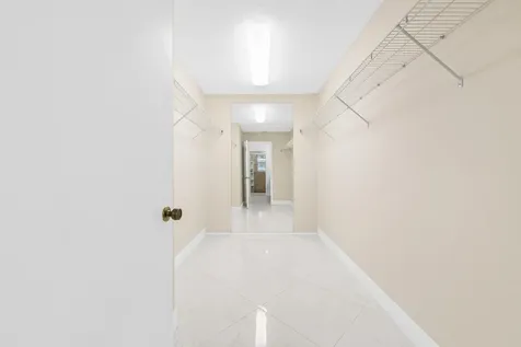 281 N Country Club Boulevard Boca Raton FL 33487