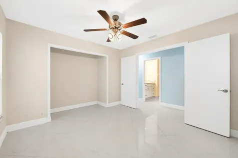 281 N Country Club Boulevard Boca Raton FL 33487