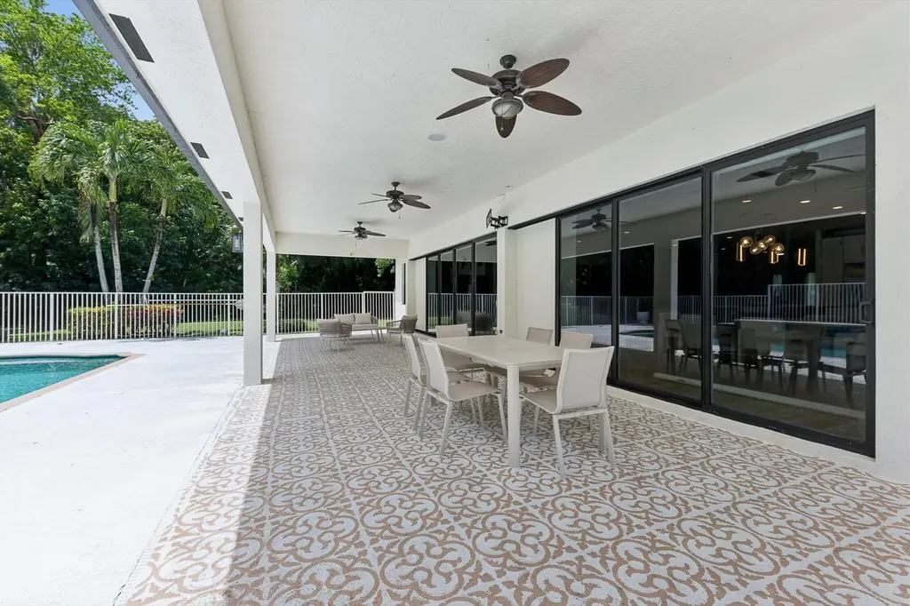 8717 Estate Drive West Palm Beach FL 33411