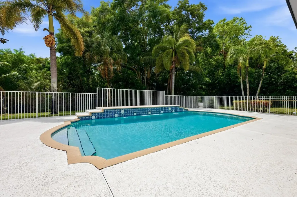 8717 Estate Drive West Palm Beach FL 33411