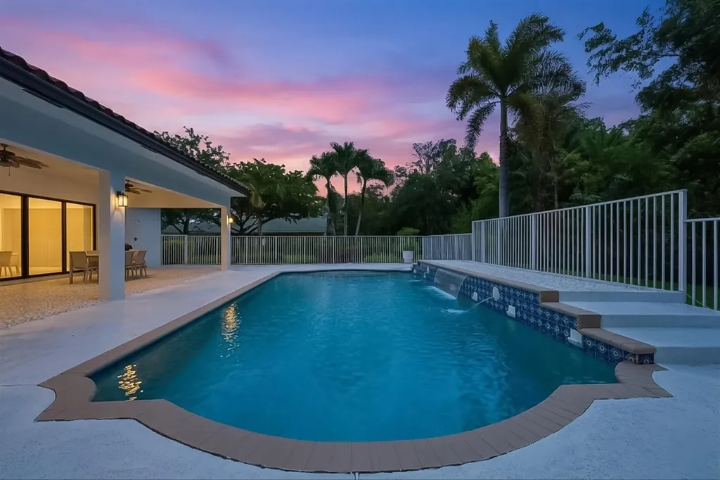 8717 Estate Drive West Palm Beach FL 33411