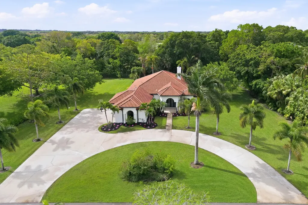 8717 Estate Drive West Palm Beach FL 33411