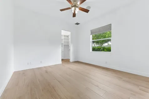 8717 Estate Drive West Palm Beach FL 33411