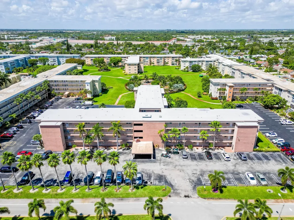 2615 NE 1st Court Boynton Beach FL 33435