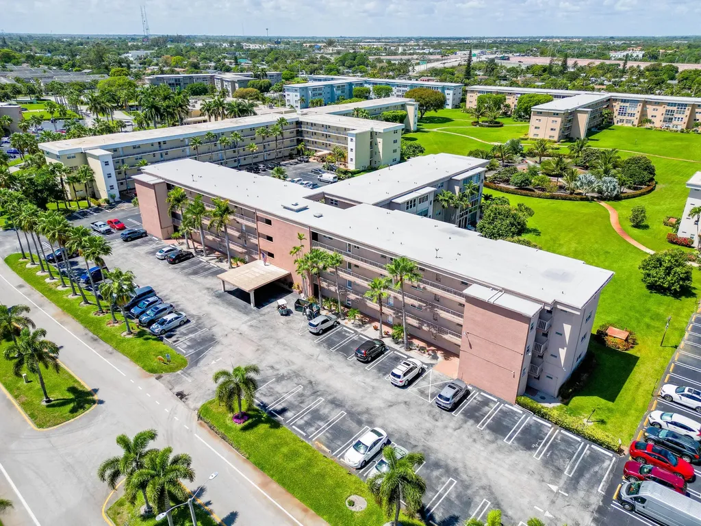 2615 NE 1st Court Boynton Beach FL 33435