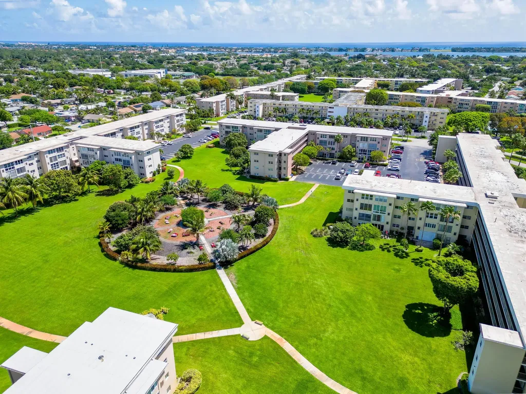 2615 NE 1st Court Boynton Beach FL 33435