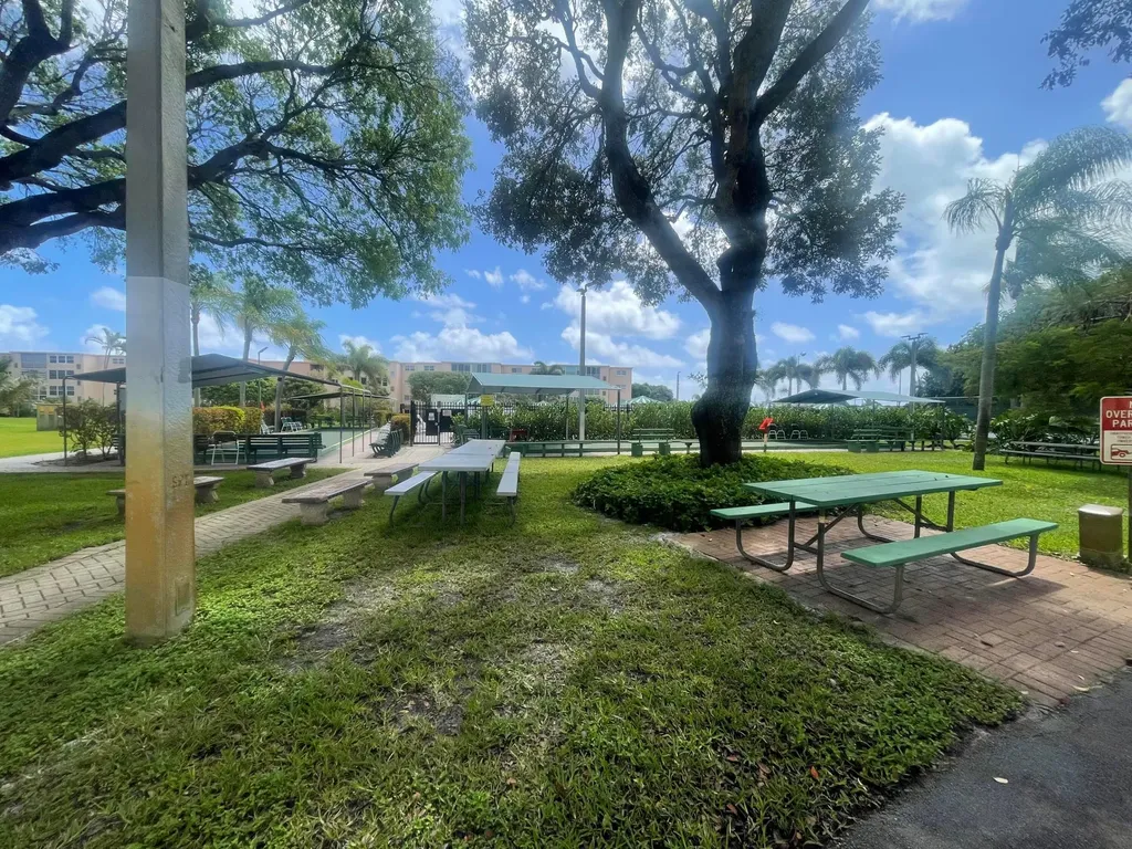 2615 NE 1st Court Boynton Beach FL 33435