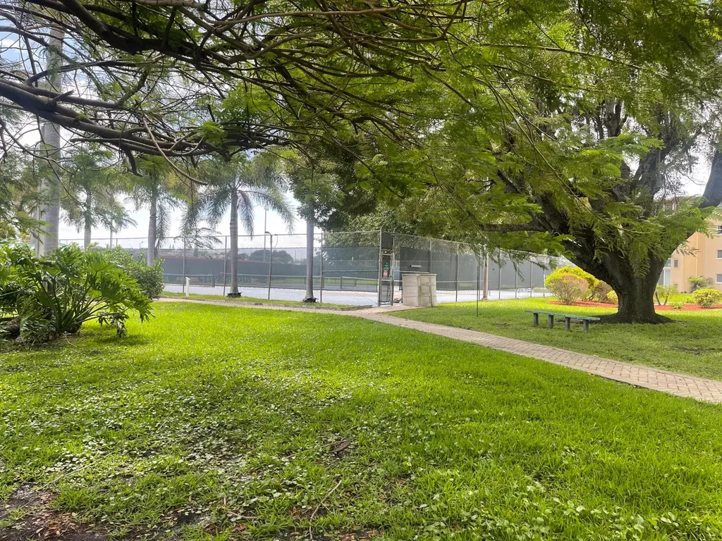 2615 NE 1st Court Boynton Beach FL 33435