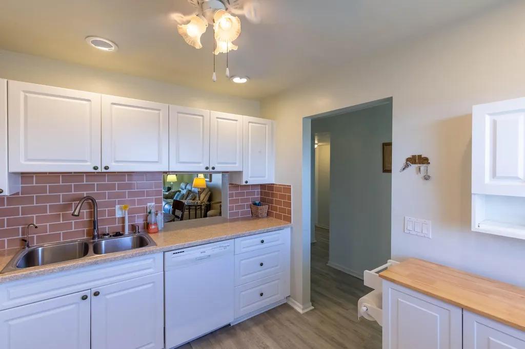 2615 NE 1st Court Boynton Beach FL 33435