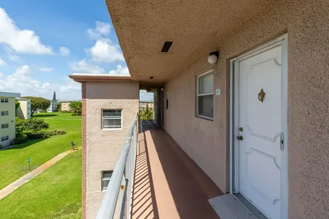 2615 NE 1st Court Boynton Beach FL 33435
