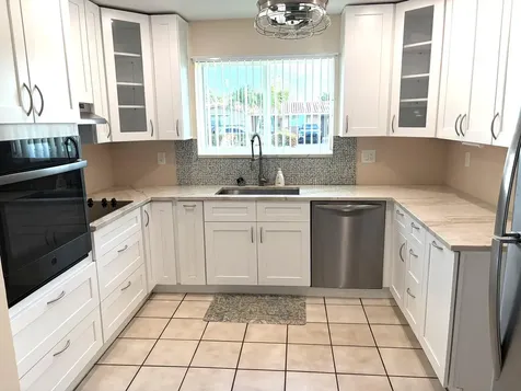 8881 NW 11th Street Pembroke Pines FL 33024