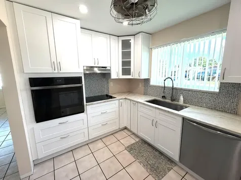 8881 NW 11th Street Pembroke Pines FL 33024