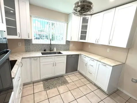 8881 NW 11th Street Pembroke Pines FL 33024