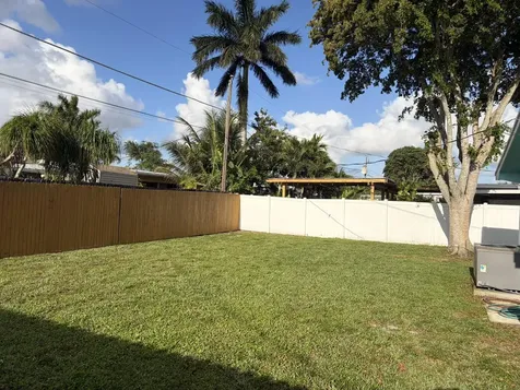8881 NW 11th Street Pembroke Pines FL 33024